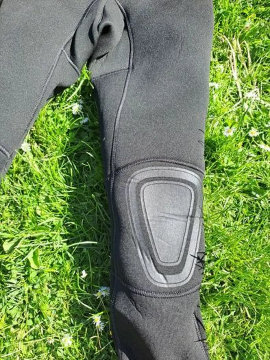 Olaian Wetsuit men's size small - Image 4