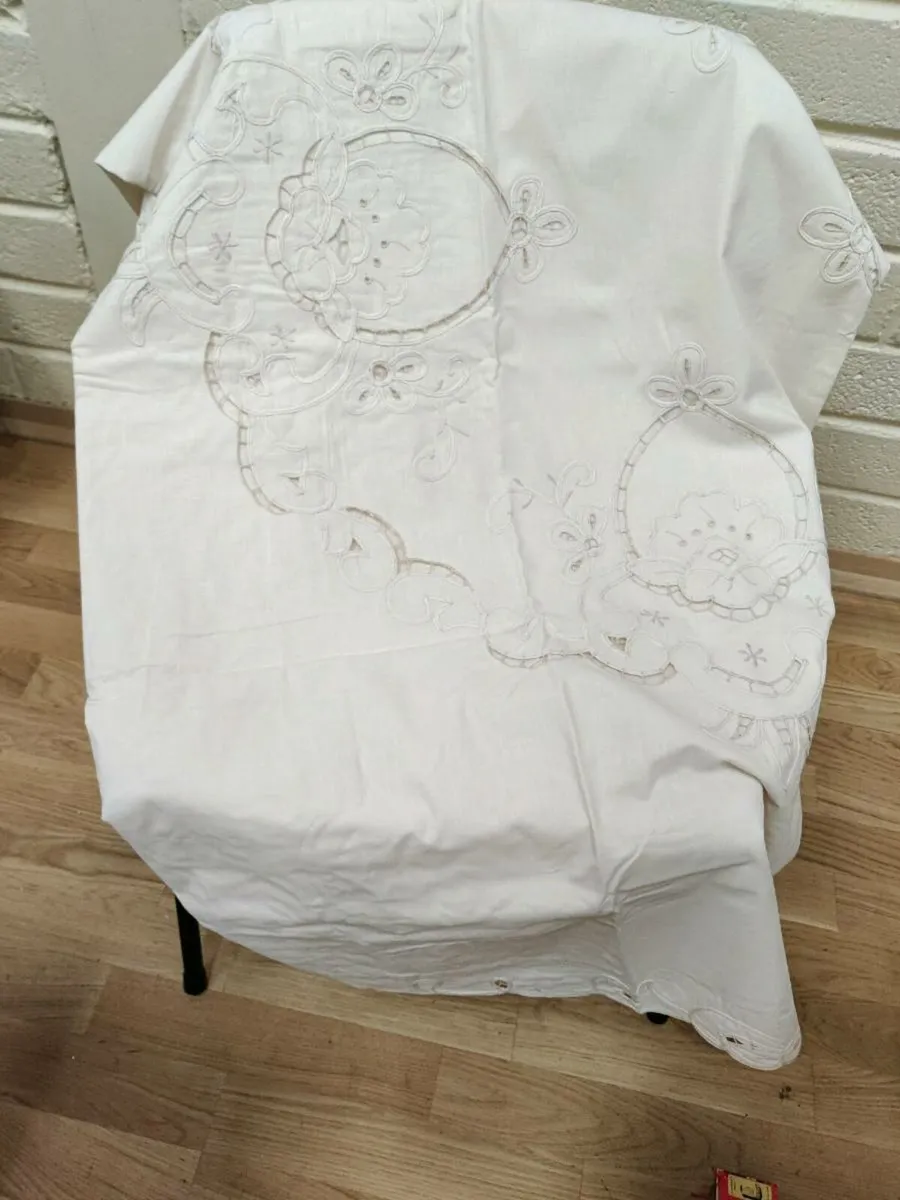 EMBROIDERY SINGE WHITE DUVET COVER 100% COTTON ! - Image 3
