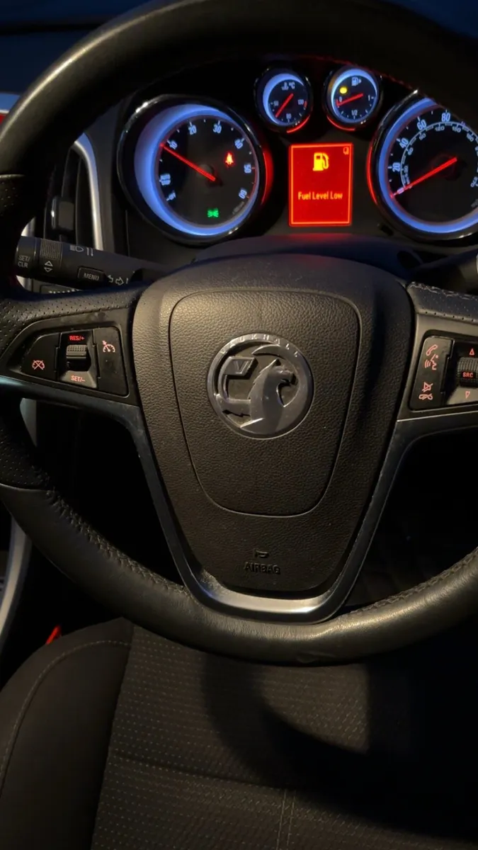 Vauxhall Astra - Image 2