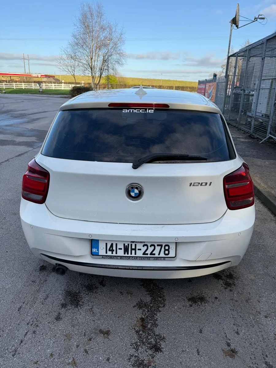BMW 120i - Image 2