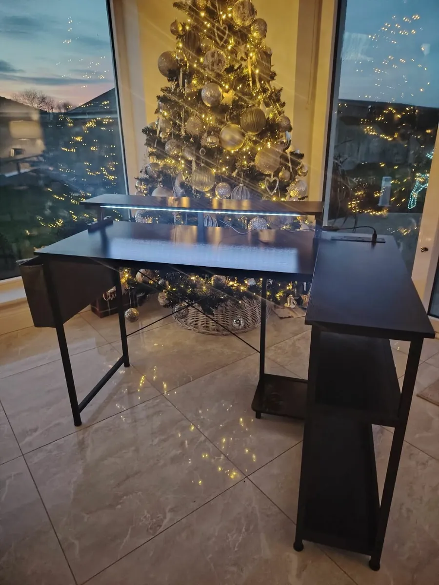 Gaming table - Image 3