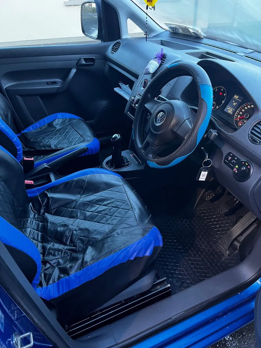 Volkswagen Caddy low miles & new test - Image 3