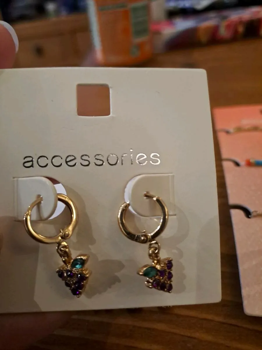 Jewellery earrings and necklaces - Image 3