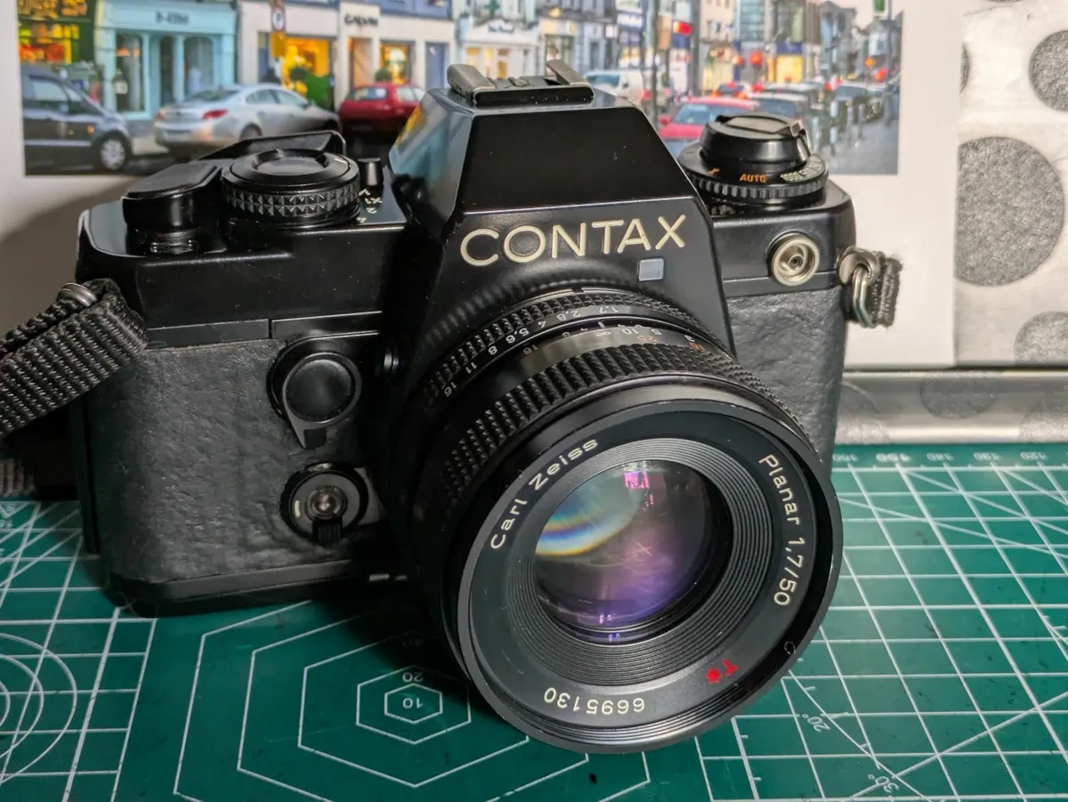 🎞️ Contax 139 Quartz +Carl Zeiss Planar T* 1.7/50 - Image 1