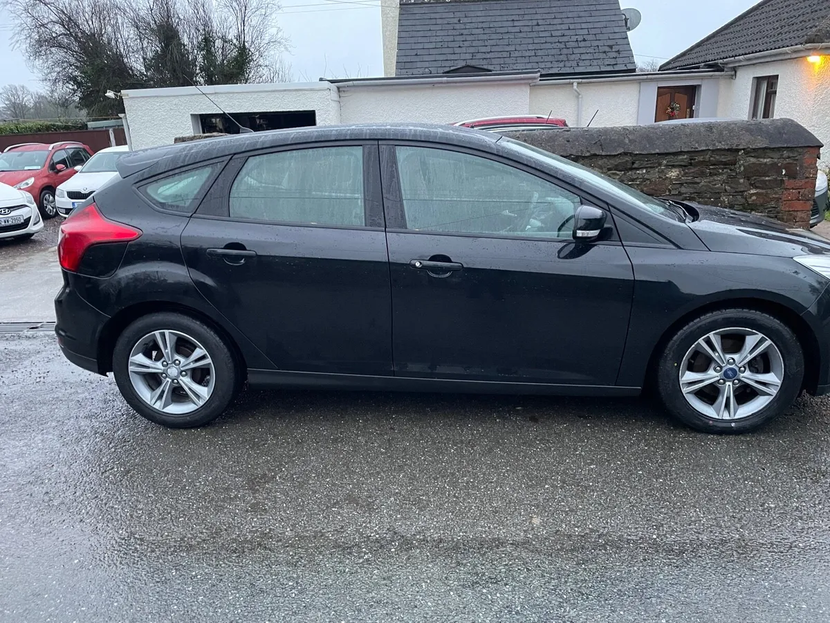 Ford Focus Edition 1.6 TDCI 2014 - Image 3