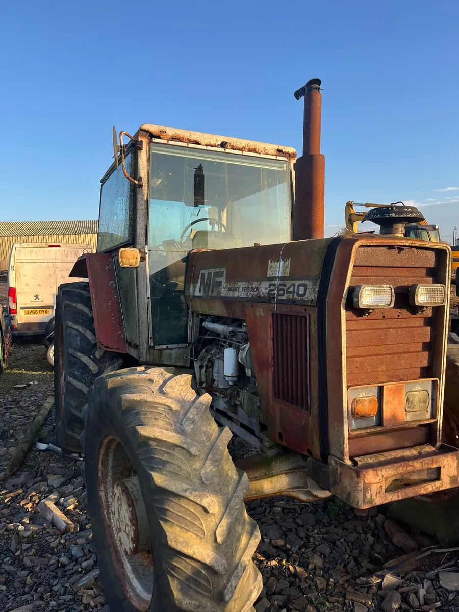 Massey 2640 - Image 2