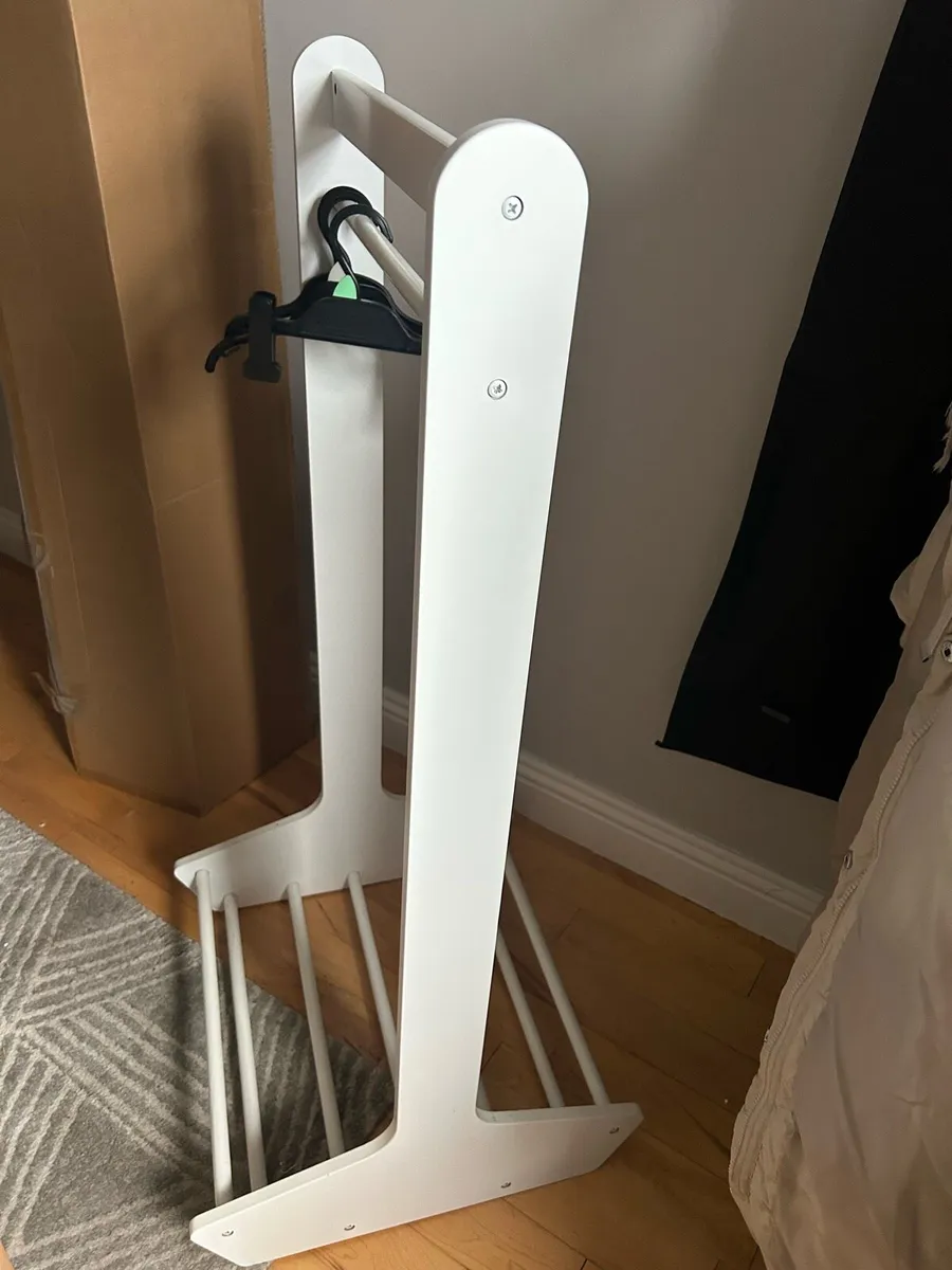 Baby clothes rail - Image 3