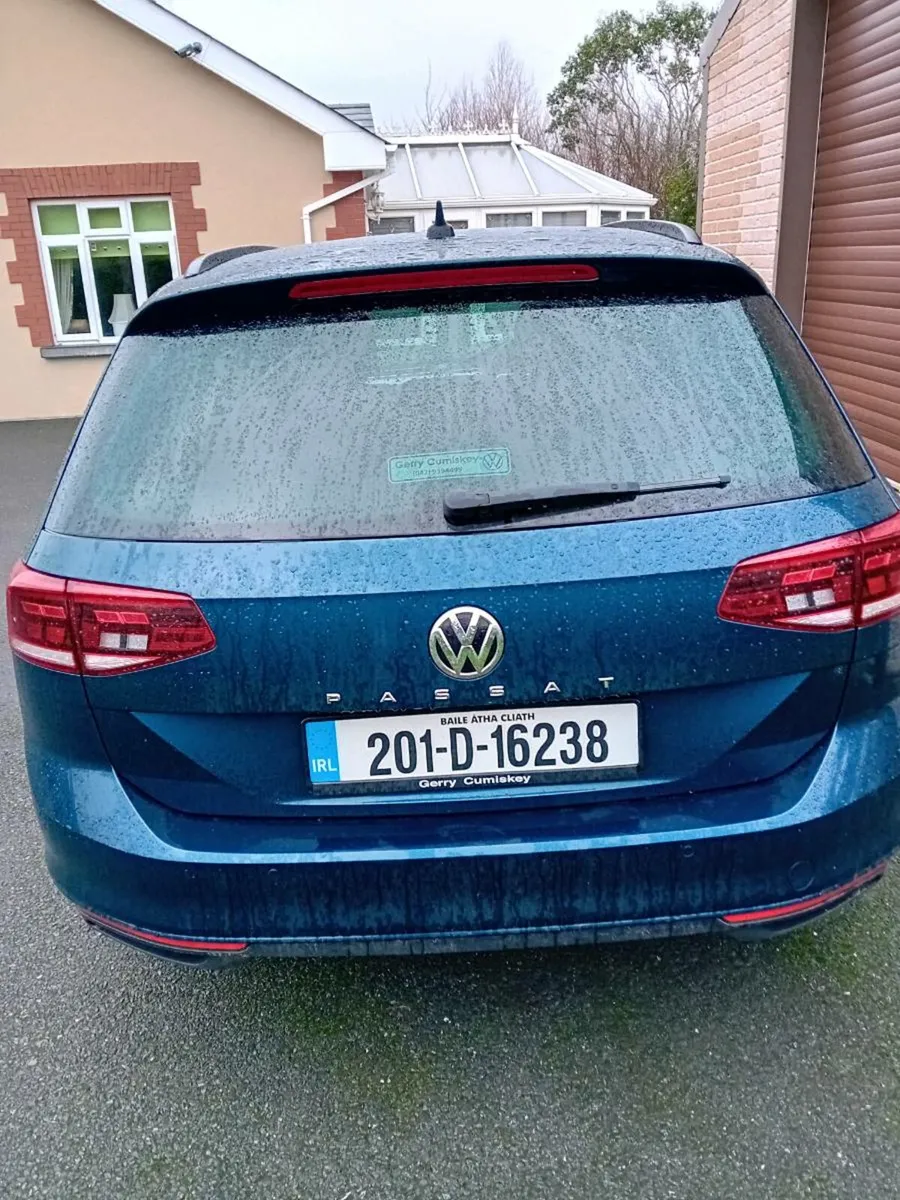 Volkswagen Passat Estate - Image 3