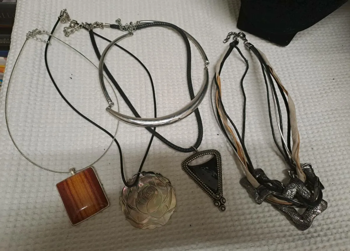 Choker style necklace bundle - Image 1