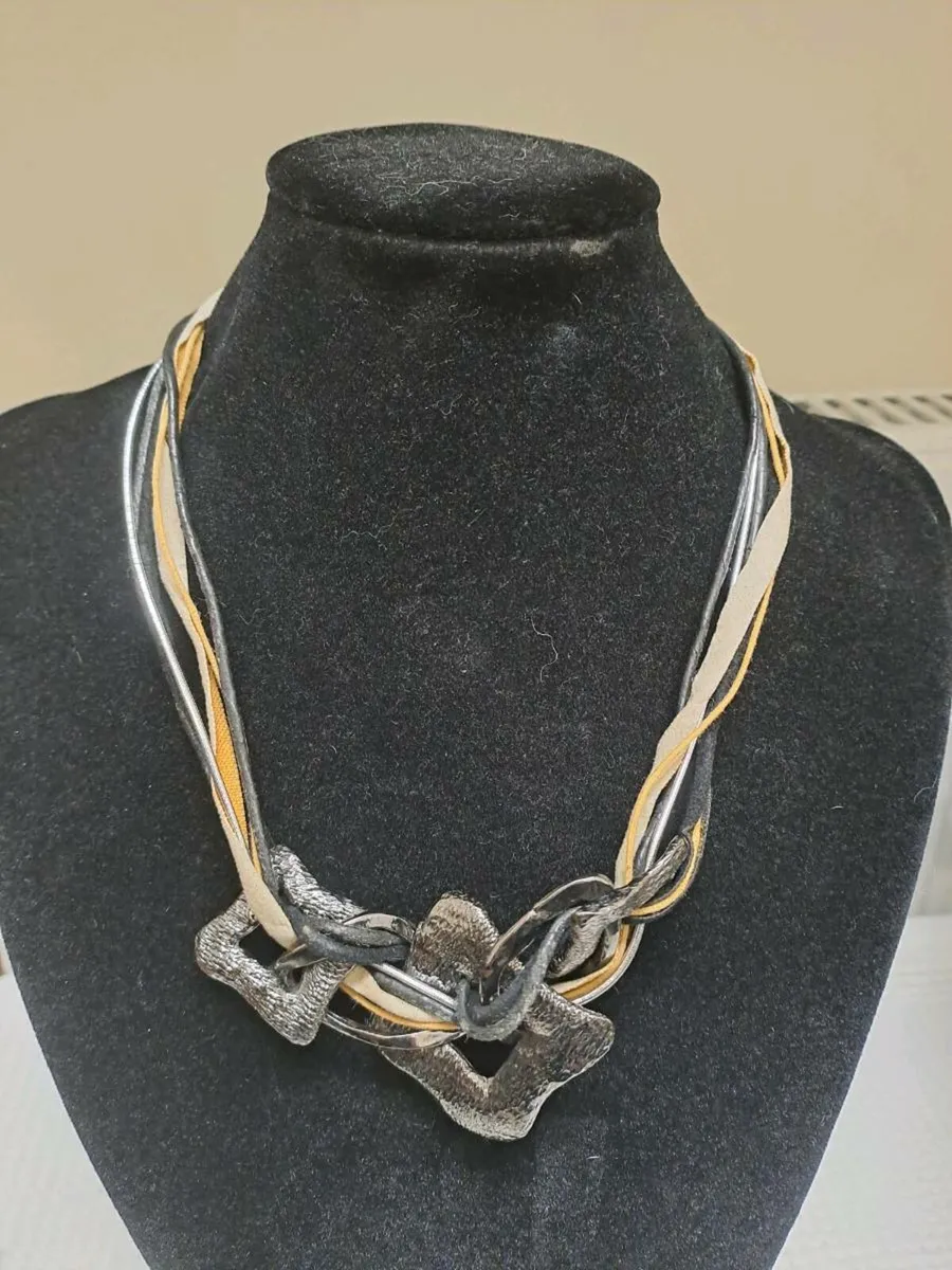 Choker style necklace bundle - Image 2