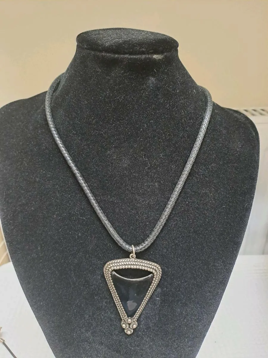 Choker style necklace bundle - Image 4