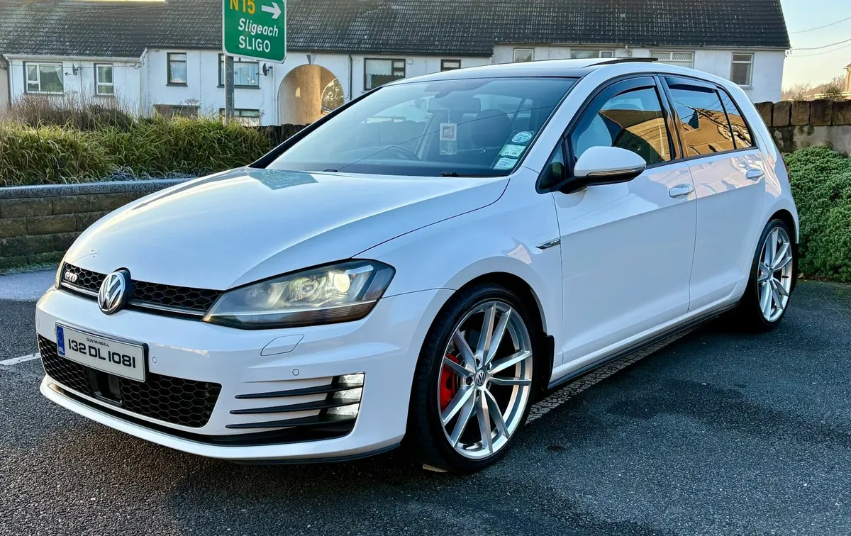 Volkswagen Golf GTD Panroof - Image 2