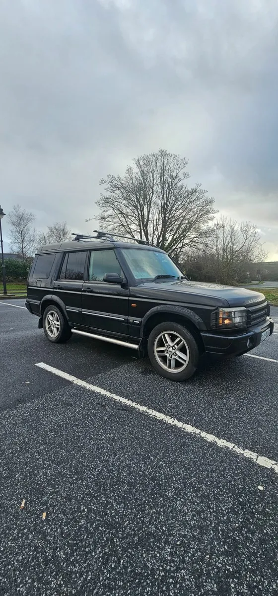 Land Rover Discovery 2003 - Image 1