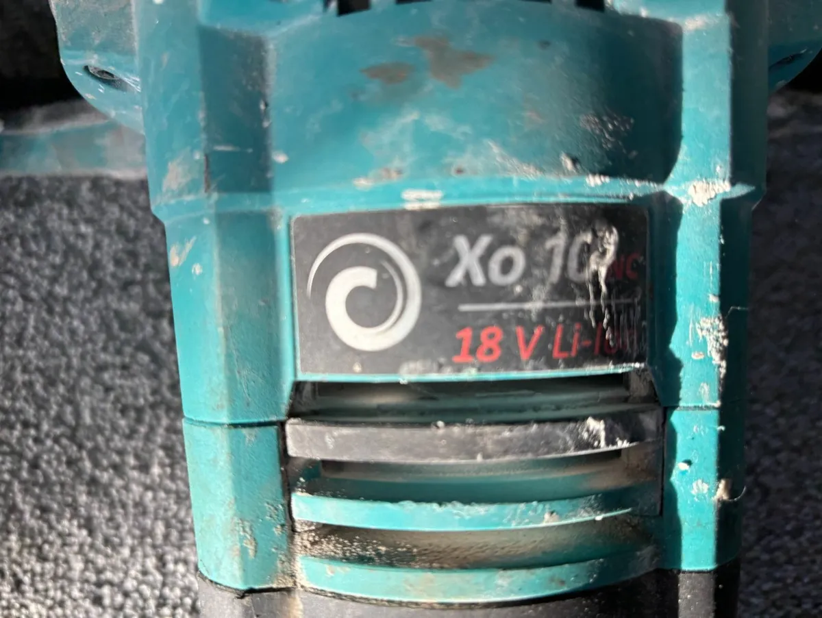 Tiling - cordless mixer - Image 2