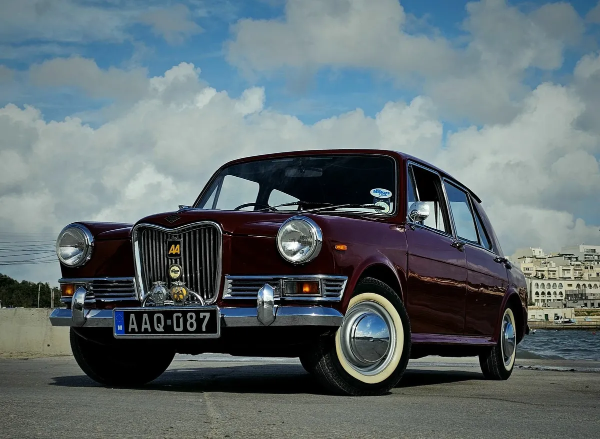 RILEY KESTREL - Image 3