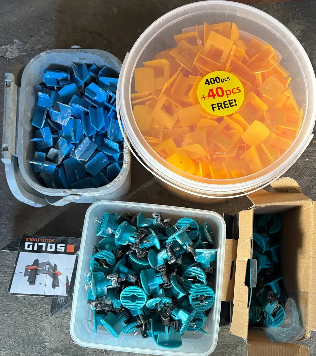 Tile Clips JOB LOT - Image 1