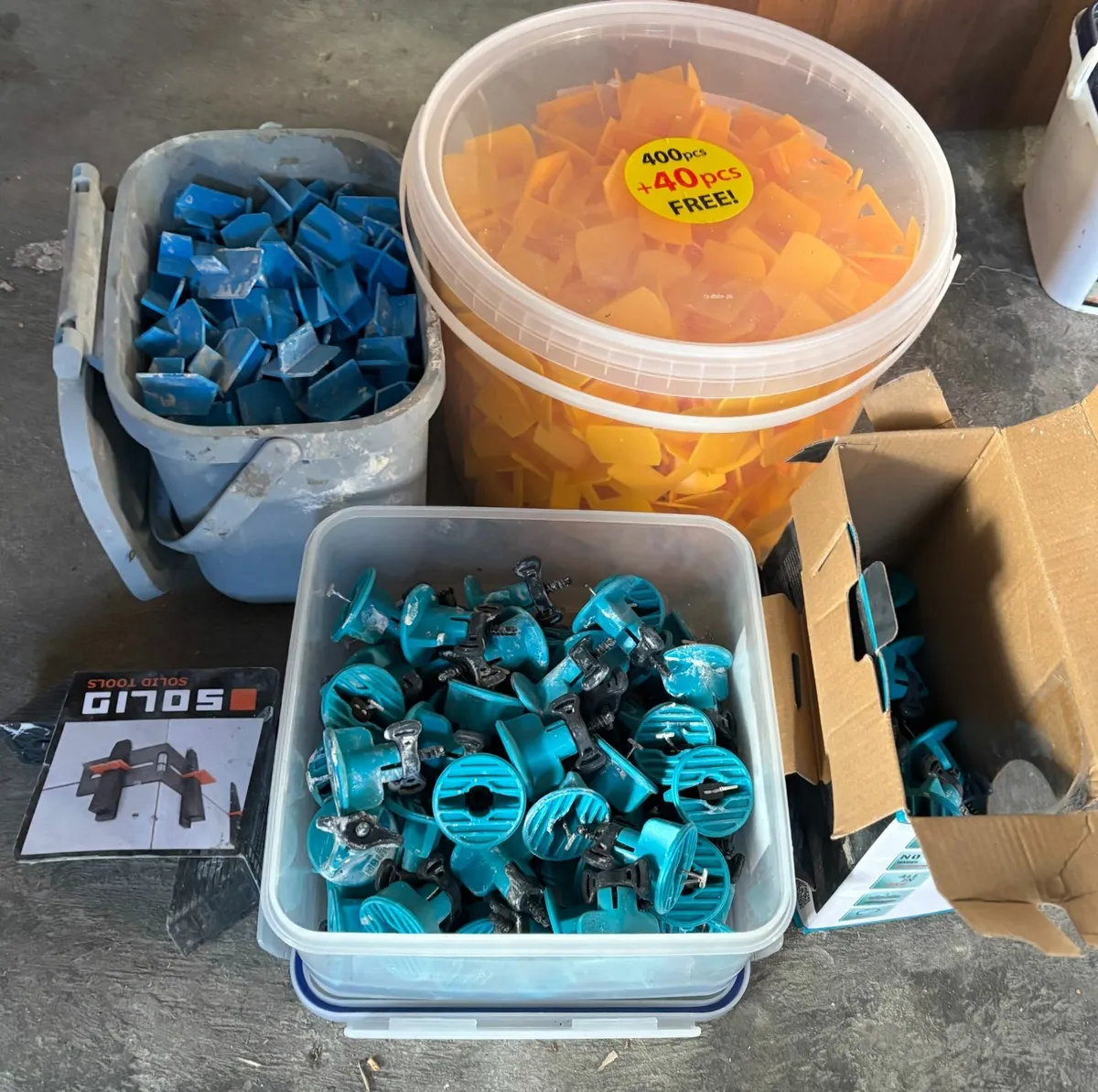 Tile Clips JOB LOT - Image 3