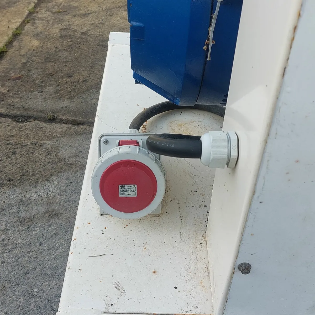 Diesel generator - Image 3