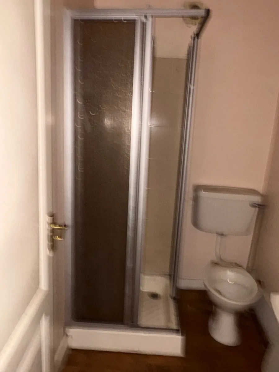 WC, Basin and Shower Tray - Image 3