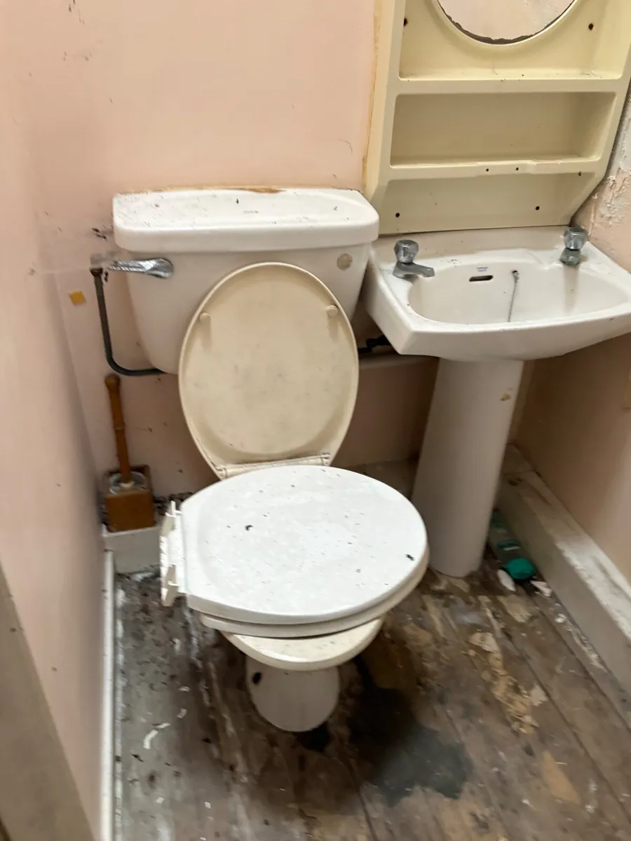 WC, Basin and Shower Tray - Image 2