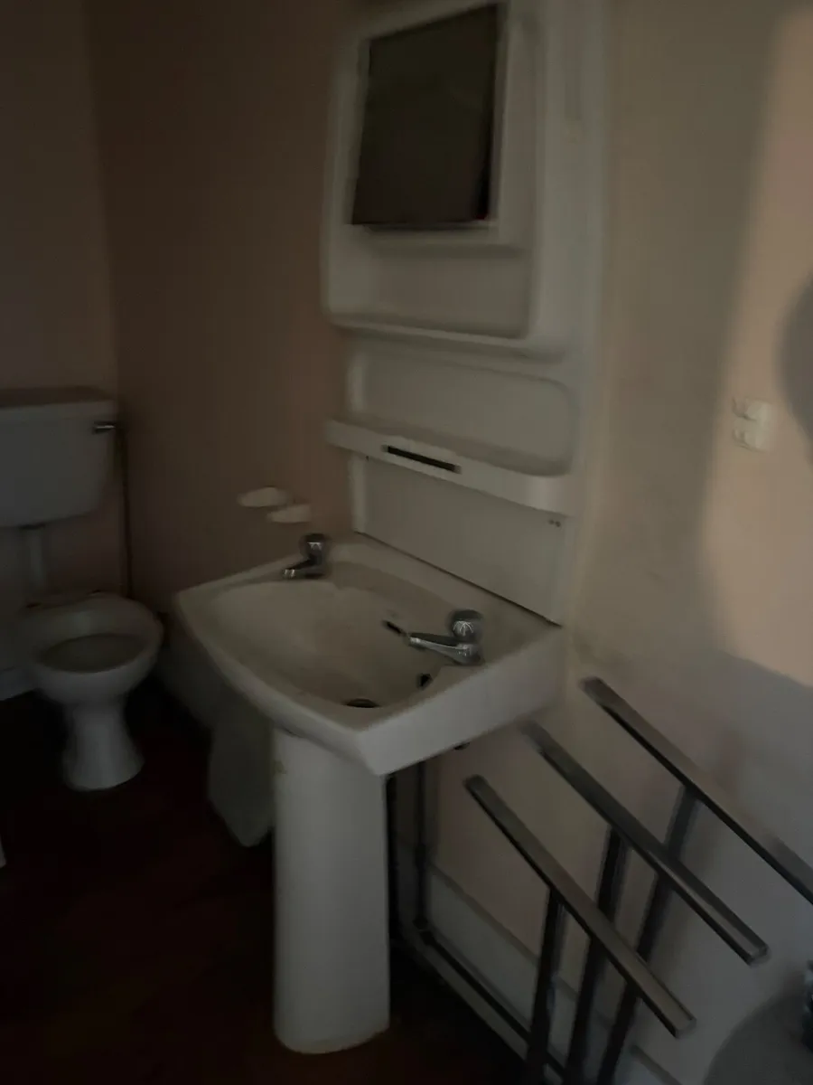 WC, Basin and Shower Tray - Image 4