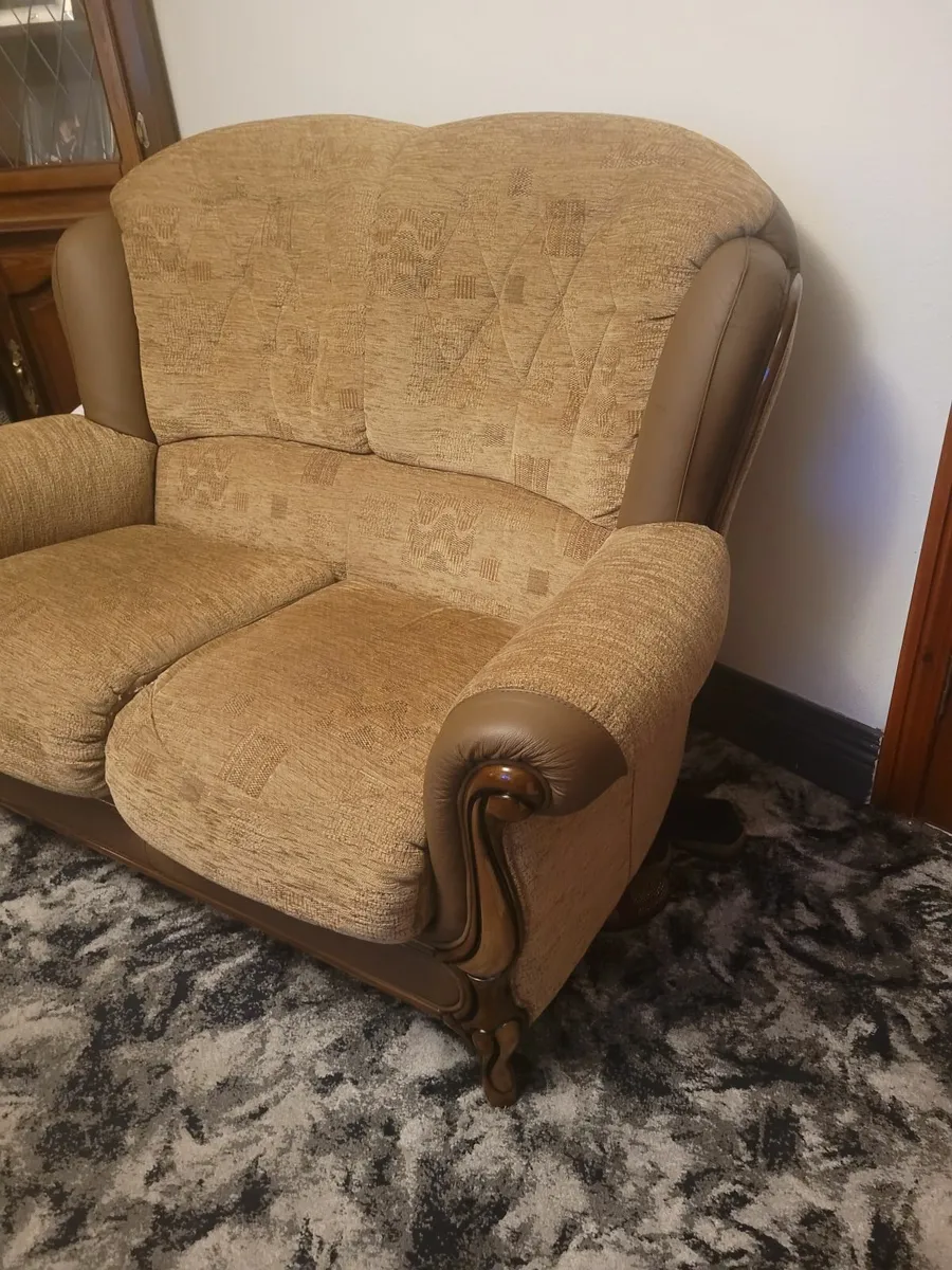 Cottage 2 seatter sofa - Image 4