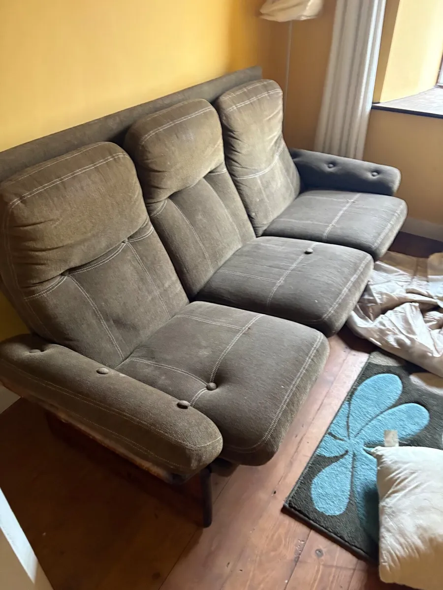 Retro Sofa - Image 2