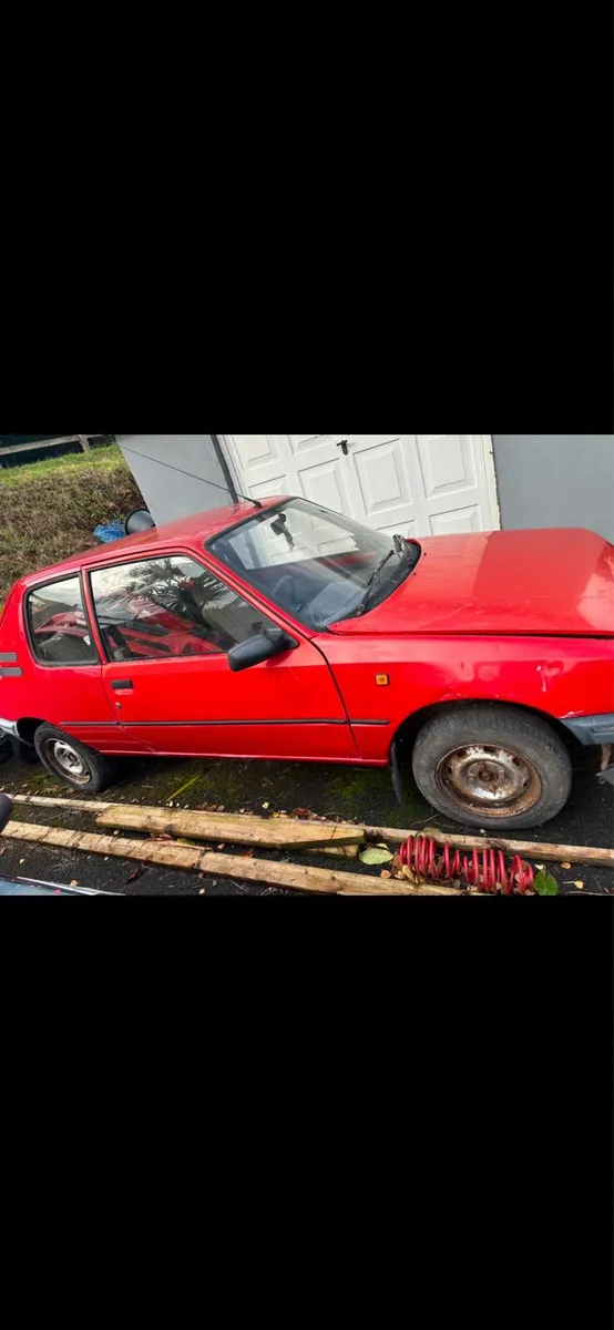 Peugeot 205 Diesel - Image 2
