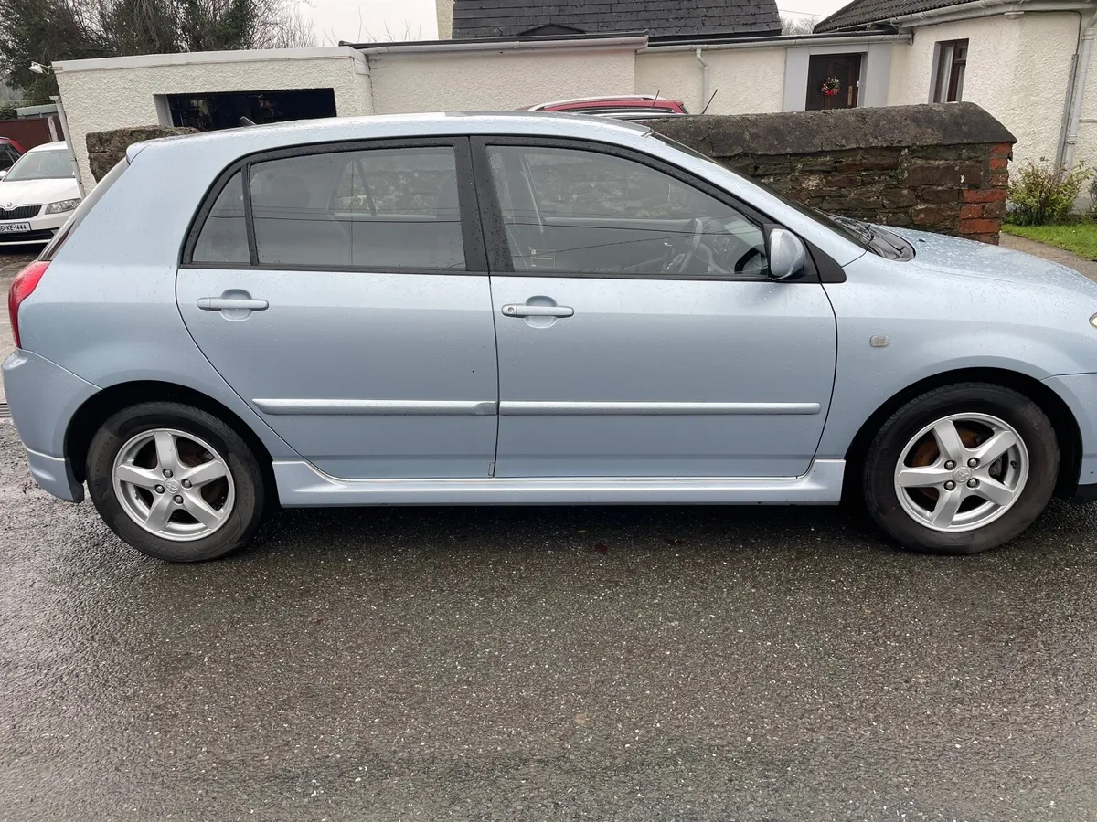 Toyota Corolla T3 Hatchback 2004 - Image 3
