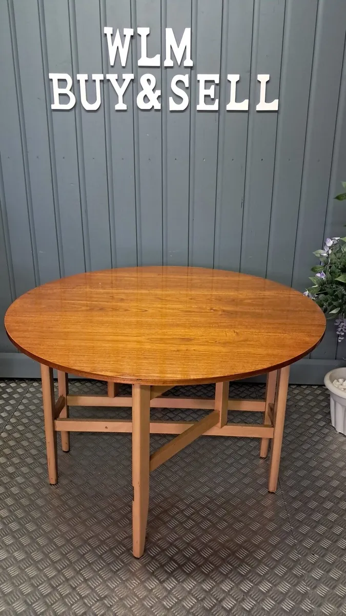 Stunning drop leaf table - Image 2