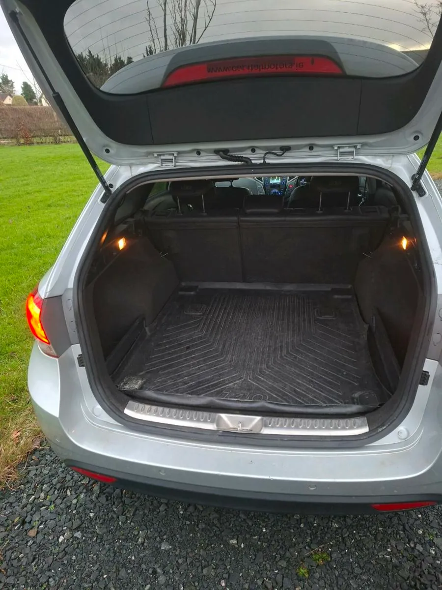 Hyundai i40 estate - Image 4