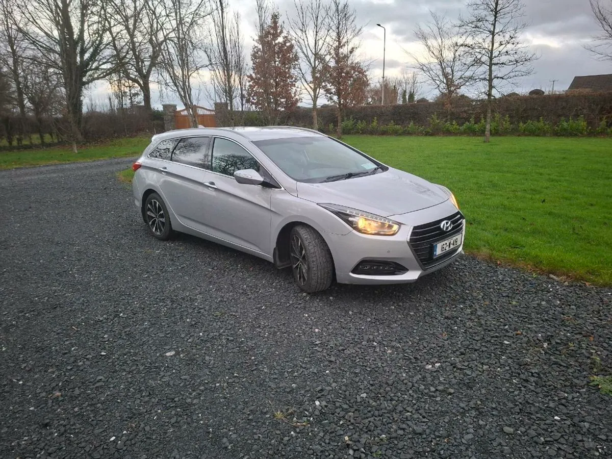 Hyundai i40 estate - Image 1