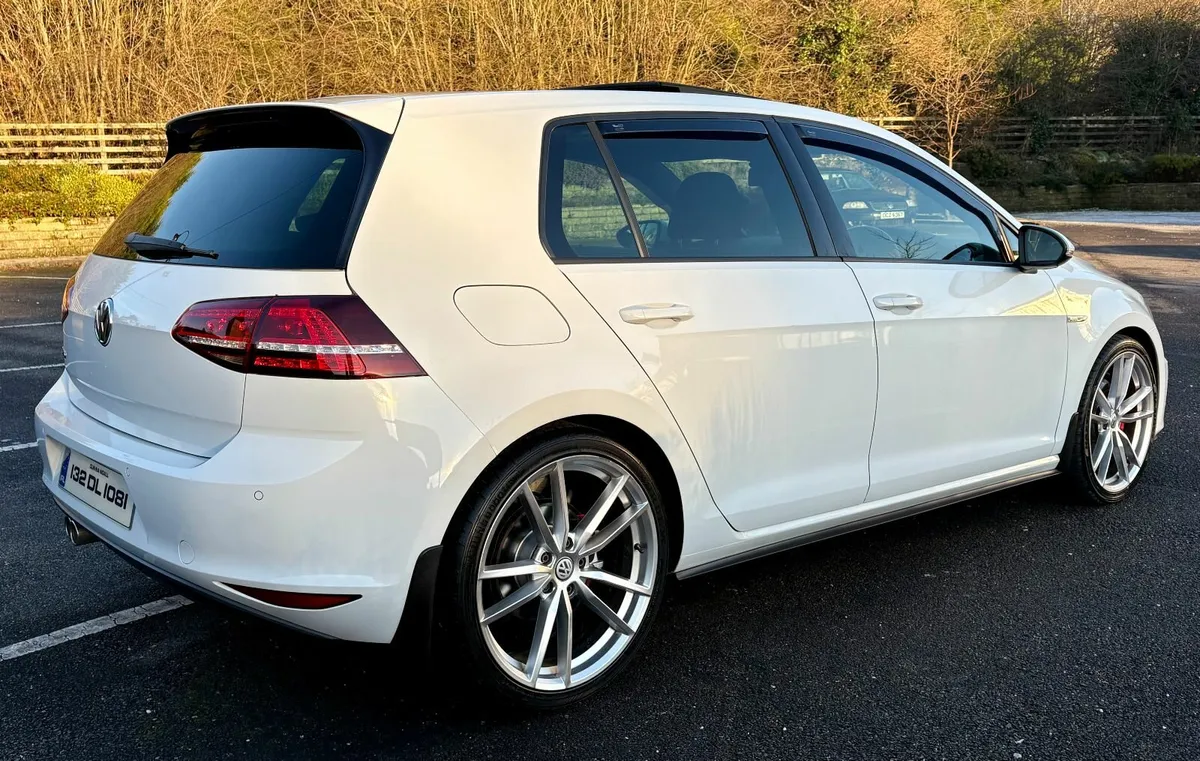 Volkswagen Golf GTD Panroof - Image 3