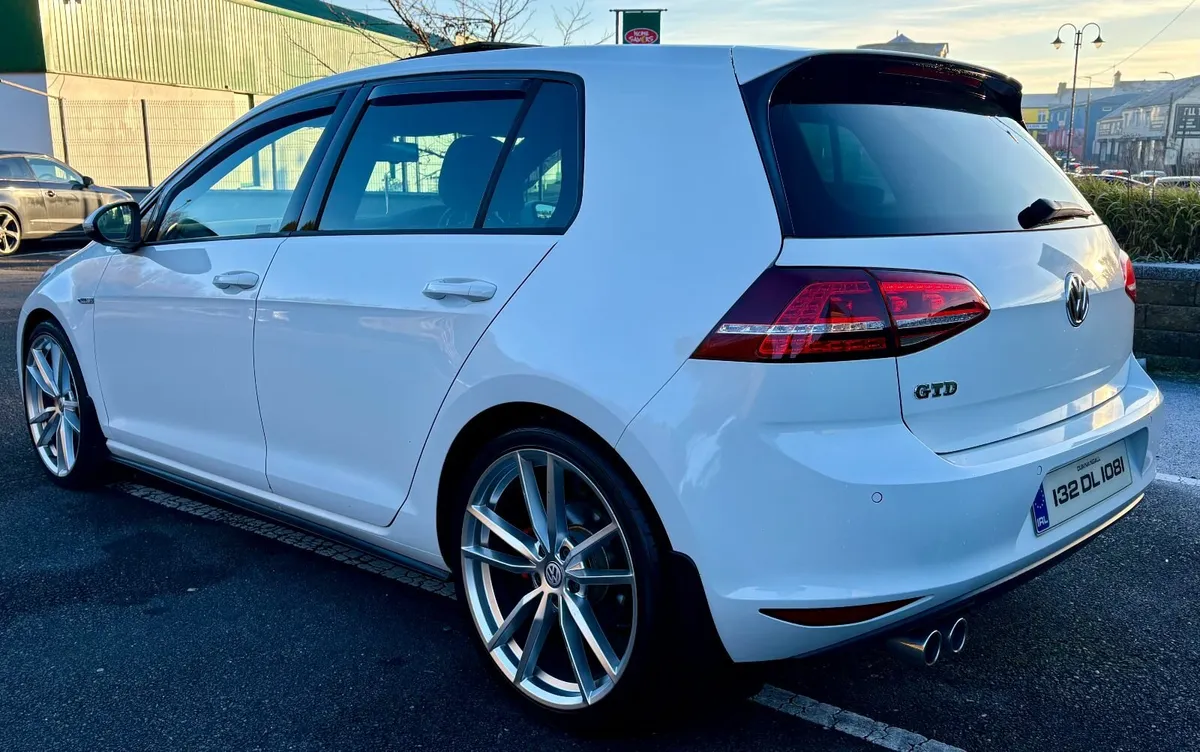 Volkswagen Golf GTD Panroof - Image 4