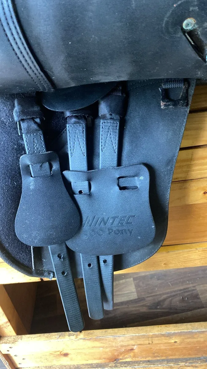 16” Wintec 500 pony saddle adjustable - Image 3