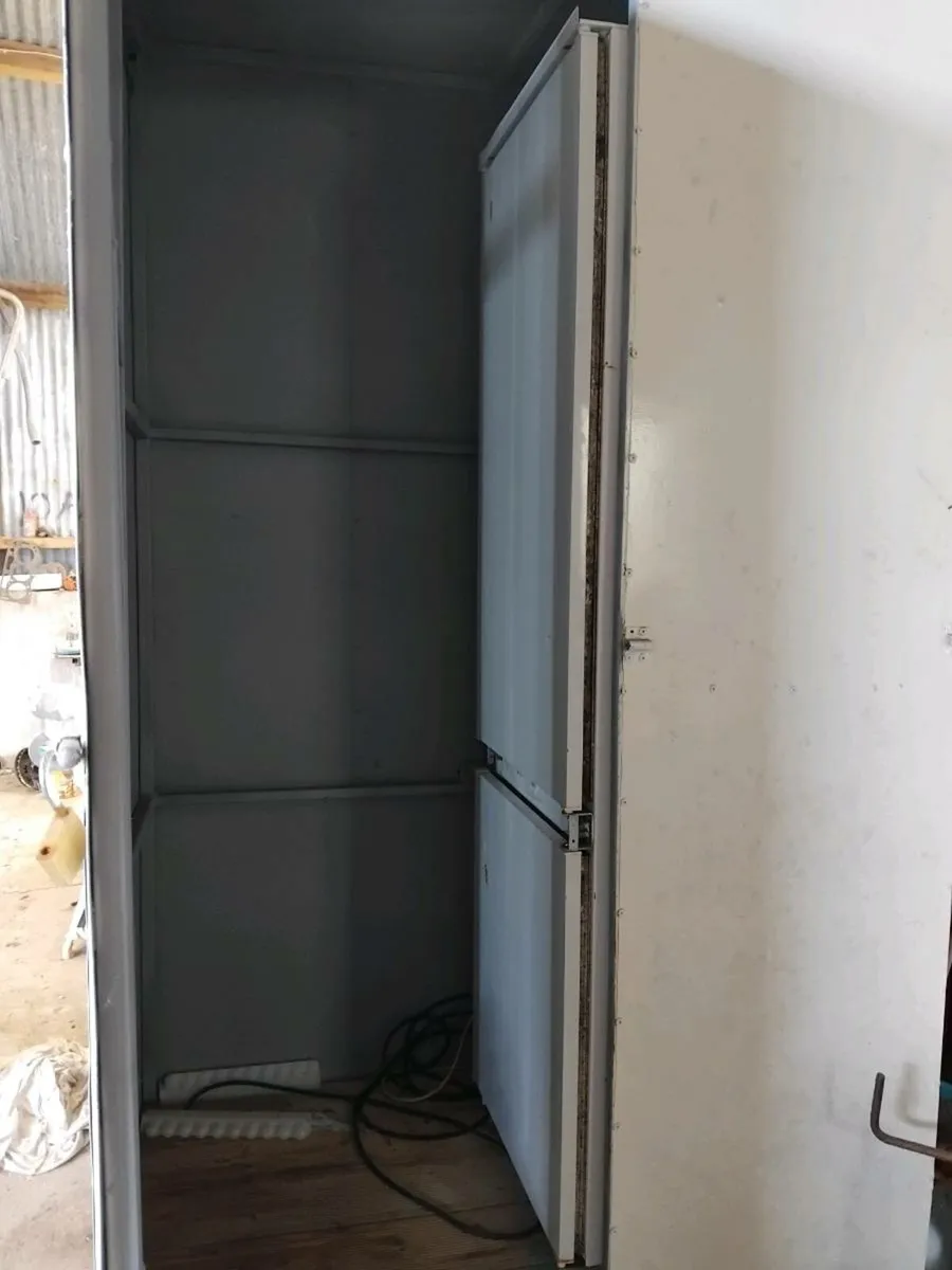 Catering trailer - Image 4