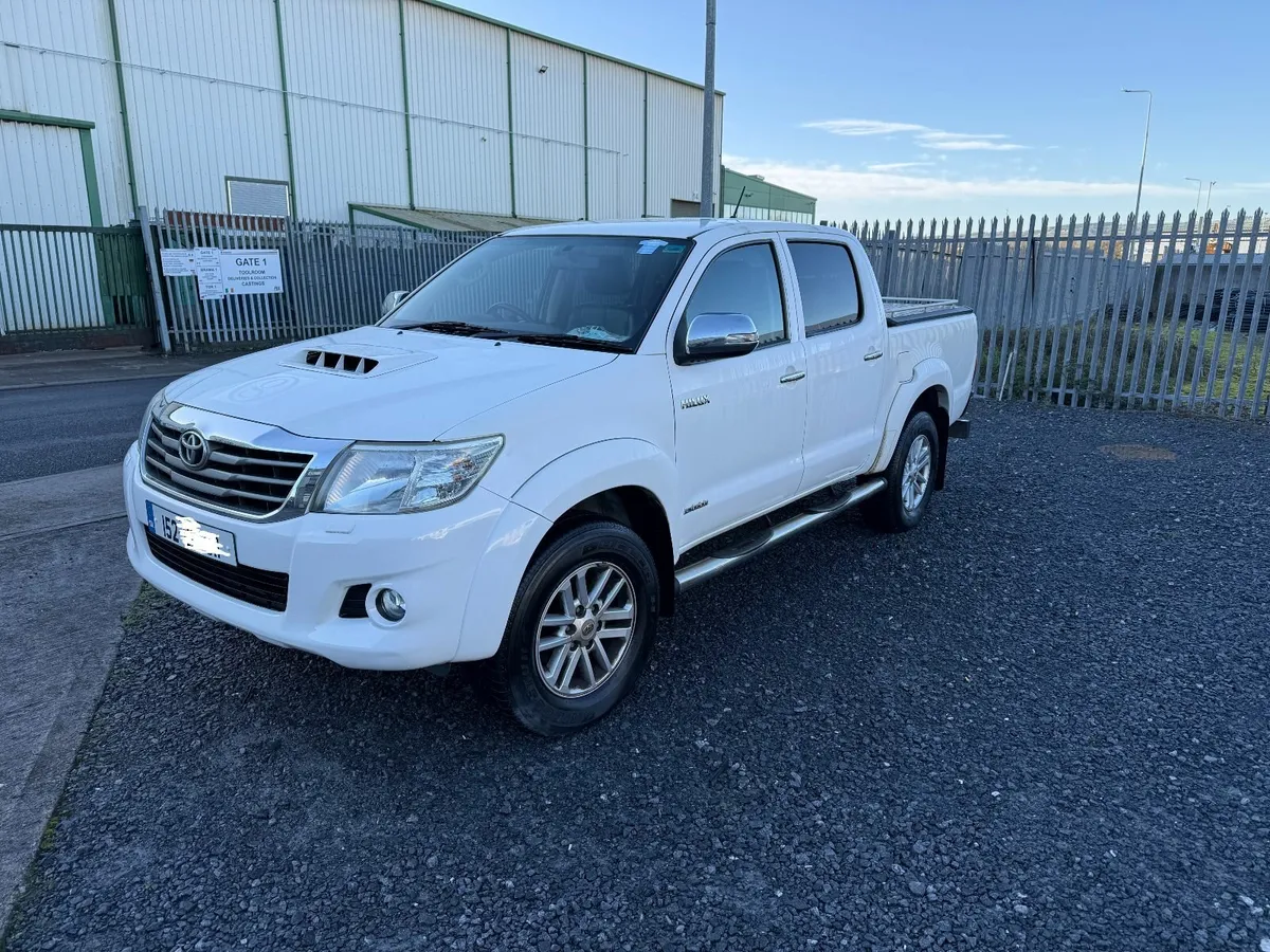 Toyota Hilux 2015 Invincible Automatic - Image 1