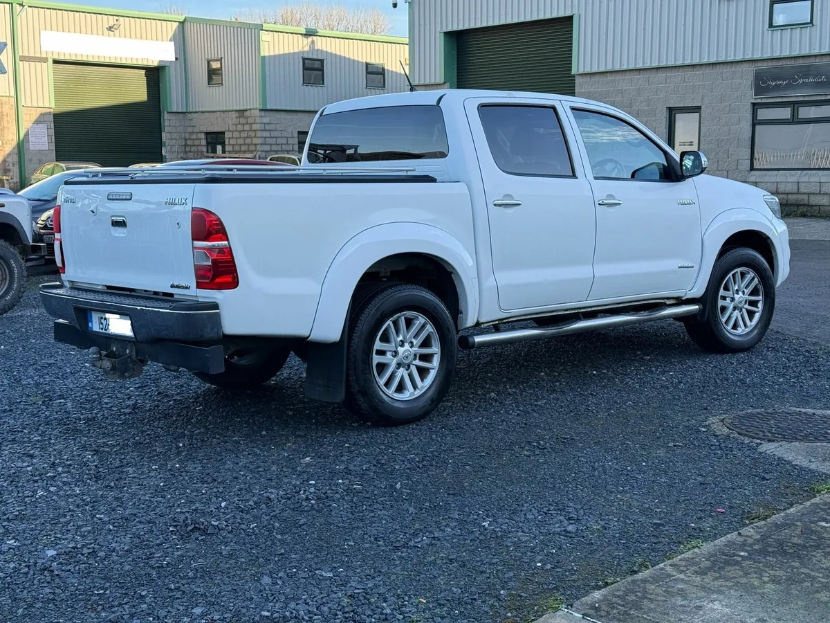 Toyota Hilux 2015 Invincible Automatic - Image 2