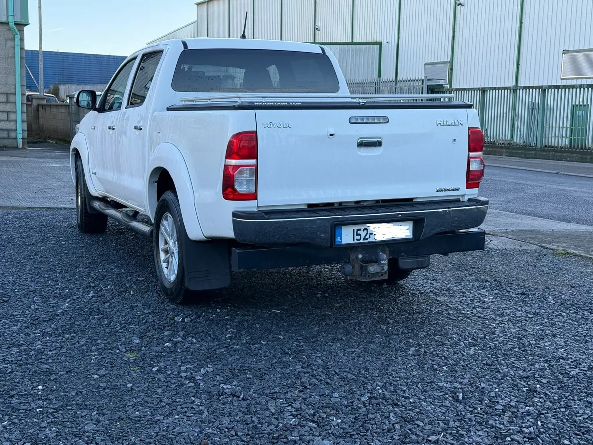 Toyota Hilux 2015 Invincible Automatic - Image 3