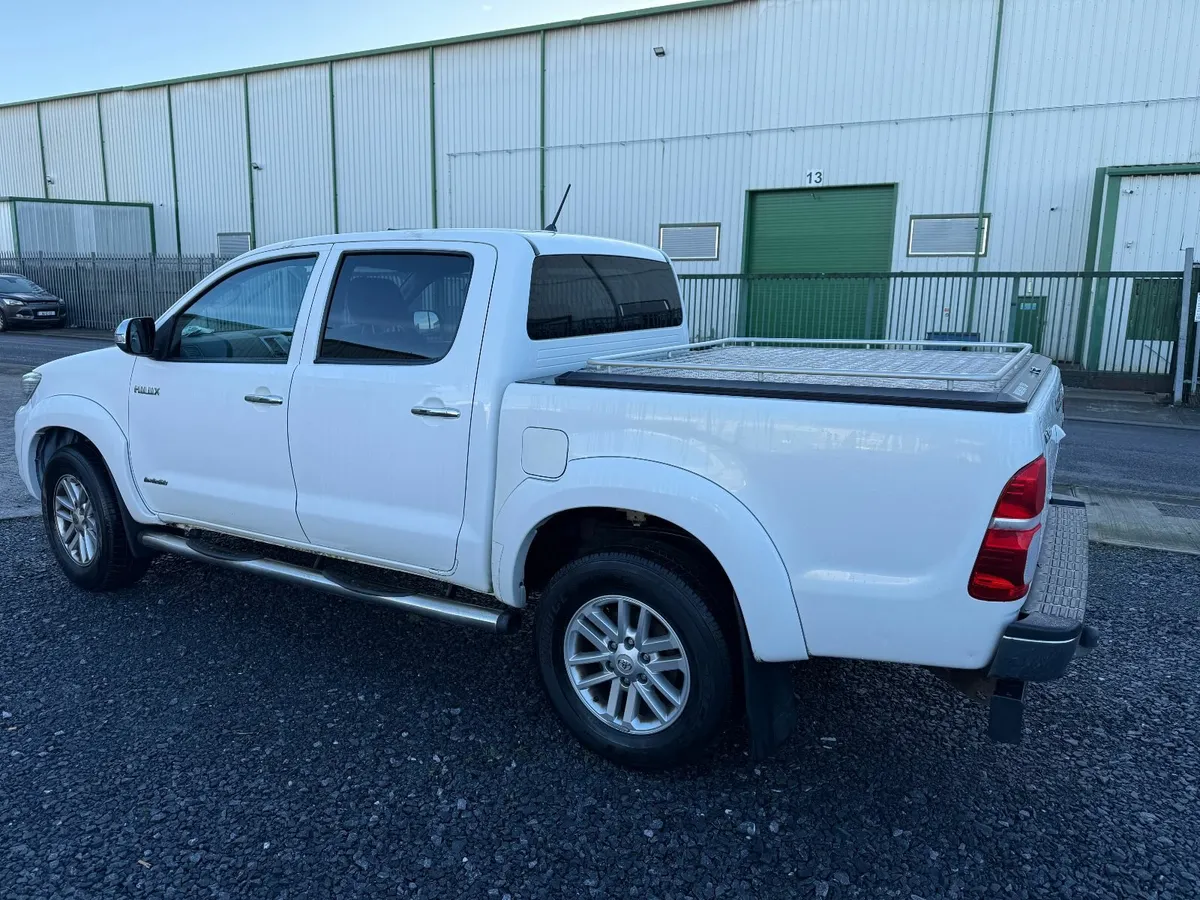 Toyota Hilux 2015 Invincible Automatic - Image 4