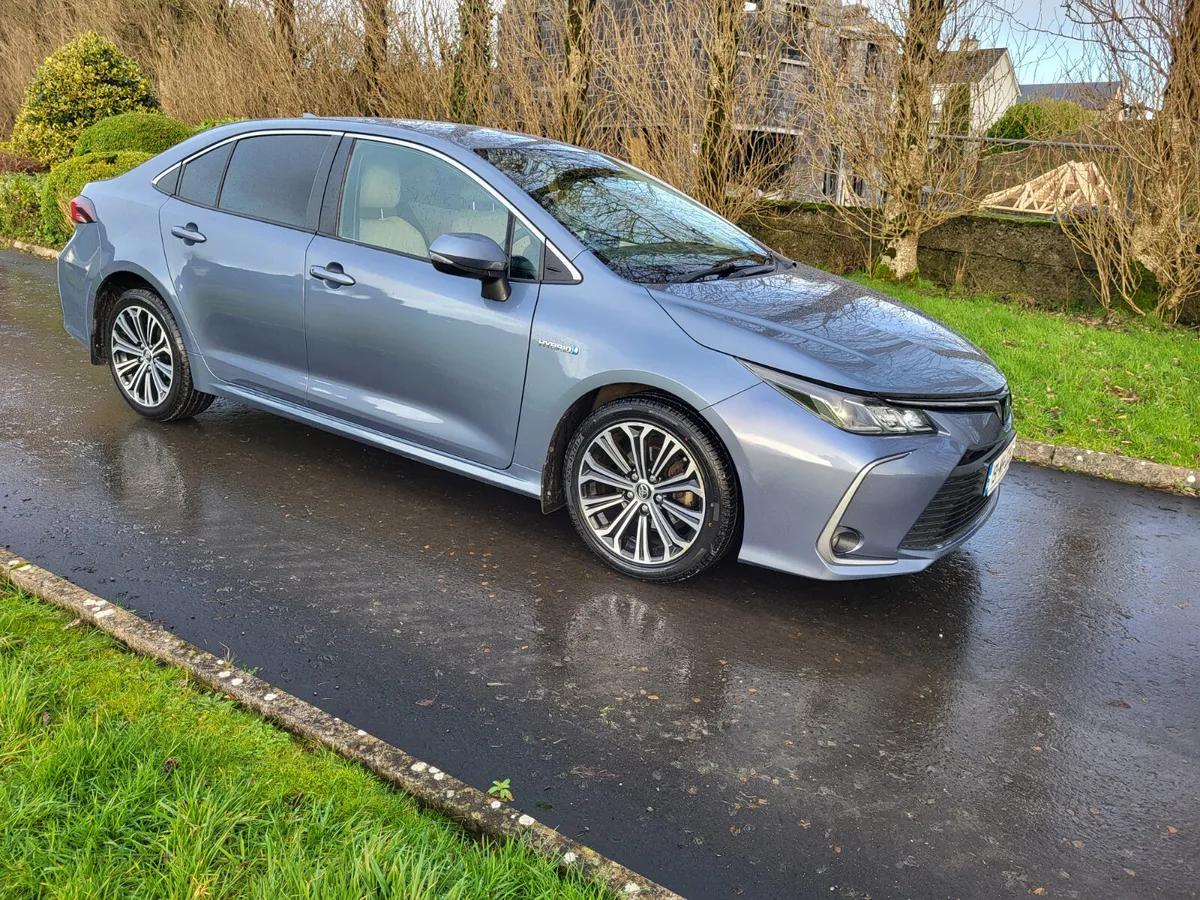 Toyota Corolla  SPORT Hybrid   AUTOMATIC - Image 1