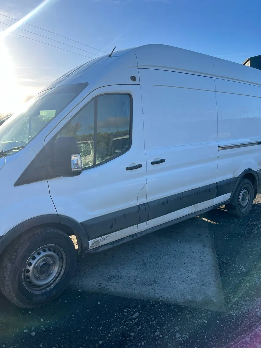 Transit van - Image 3