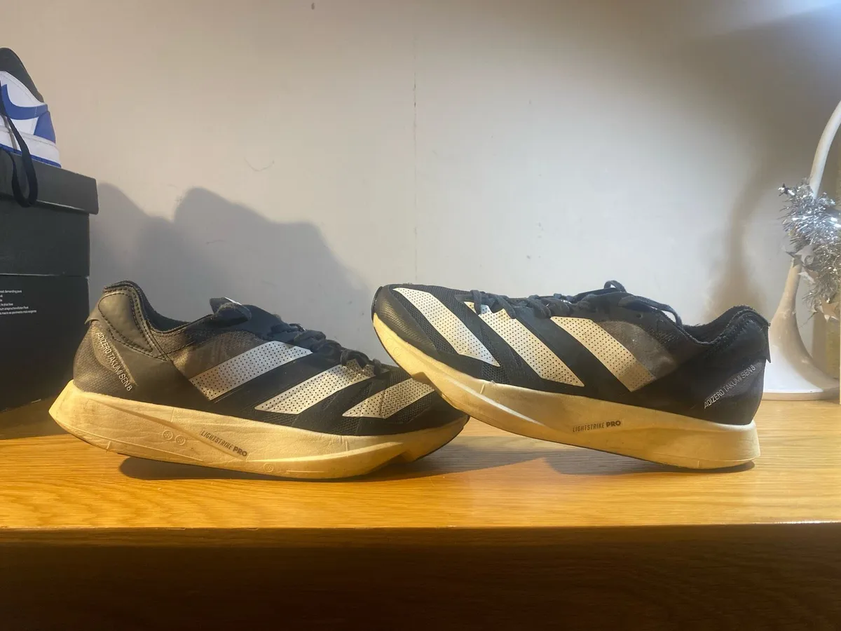 Adidas adizero takumi Sen 8, size 8 - Image 1