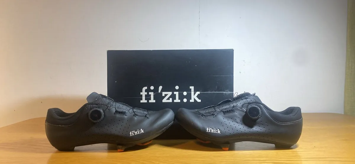 Fizik vento omna road cycling shoes, size uk 8 - Image 3