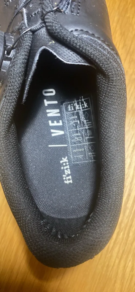 Fizik vento omna road cycling shoes, size uk 8 - Image 4