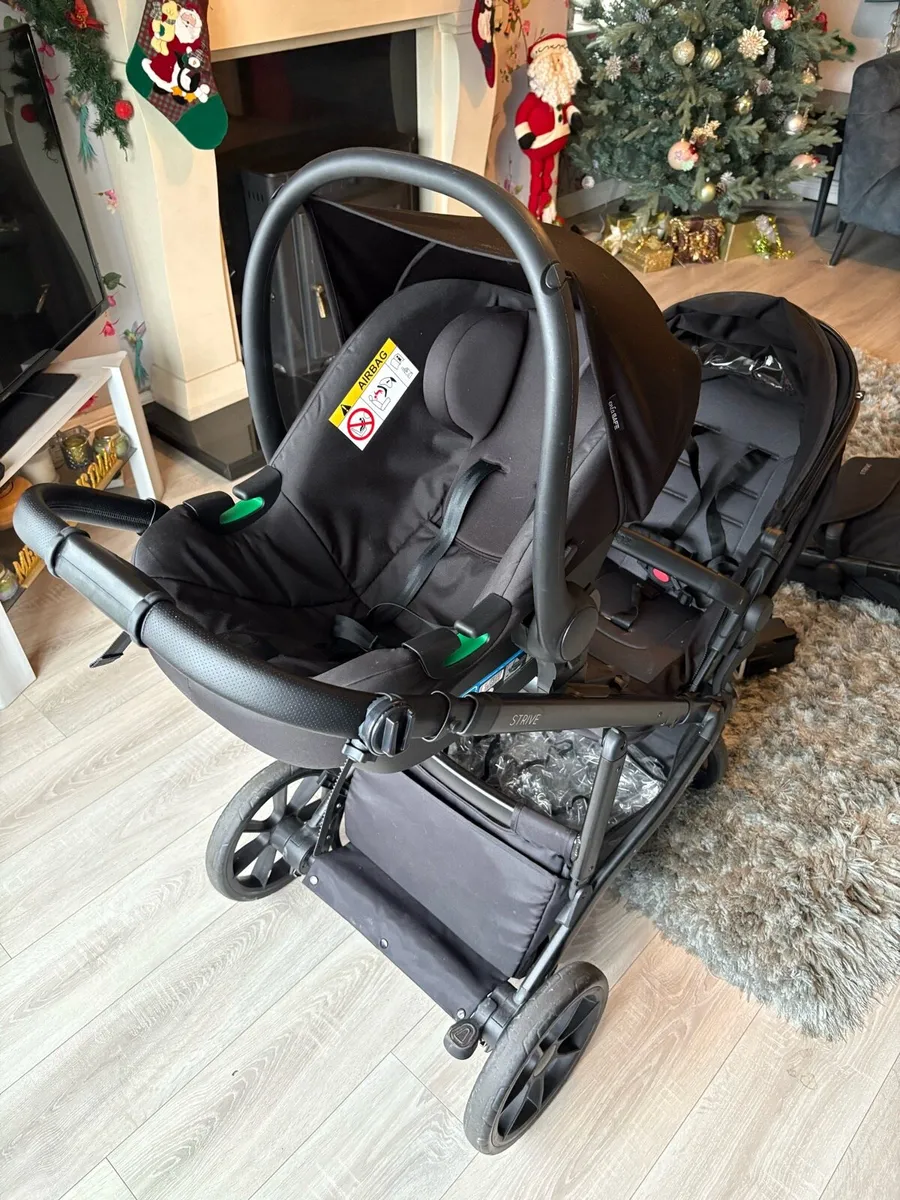 Strive Double Pram - Image 2