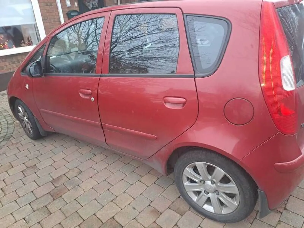 2008 Mitsubishi Colt - Image 2