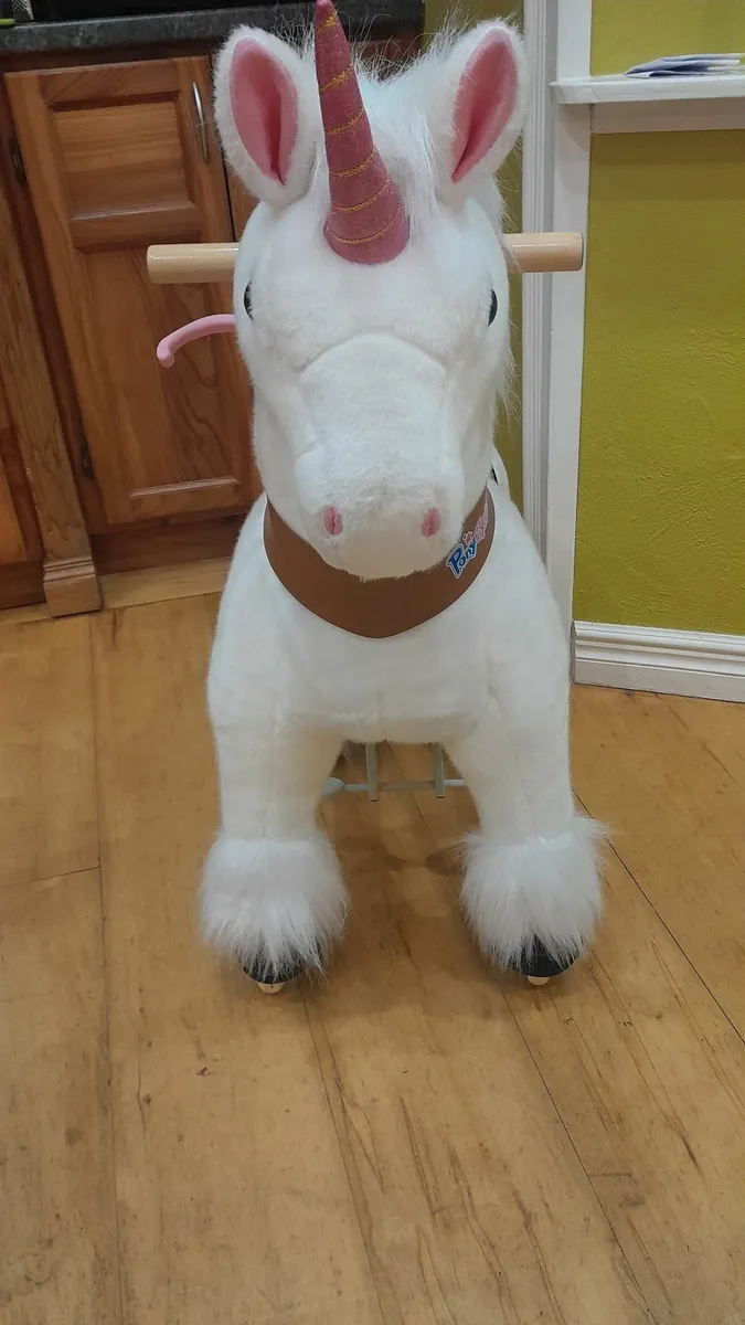 White Ponycycle - Image 3