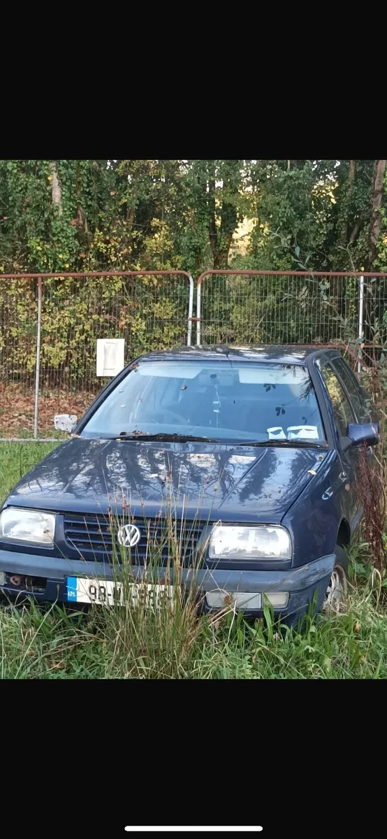 Volkswagen Vento 1998 - Image 2