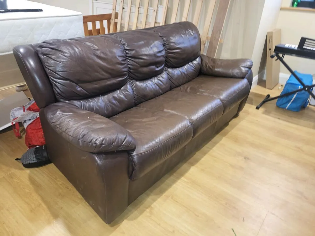 3 seater couch - Image 2